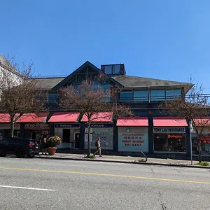 ホームステイ Nice Away At Near Yvr, バンクーバー